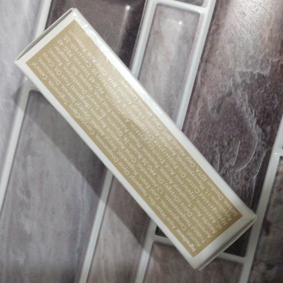 Kate Somerville Retinol VitC Moisturizer NWT - Picture 2 of 4